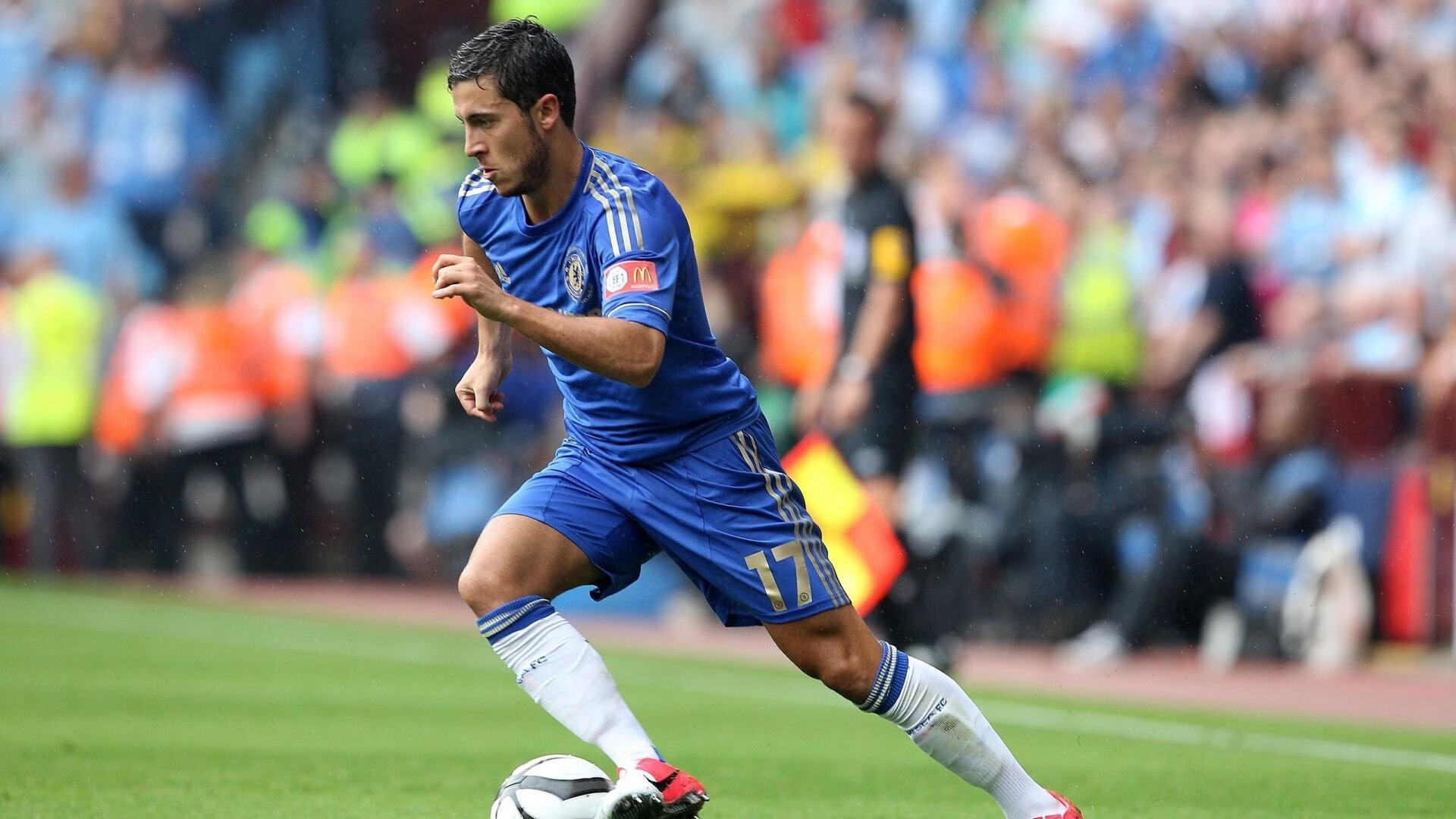 英超青训体系融入心理压力管理提升技术动作稳定性,英超训练足球