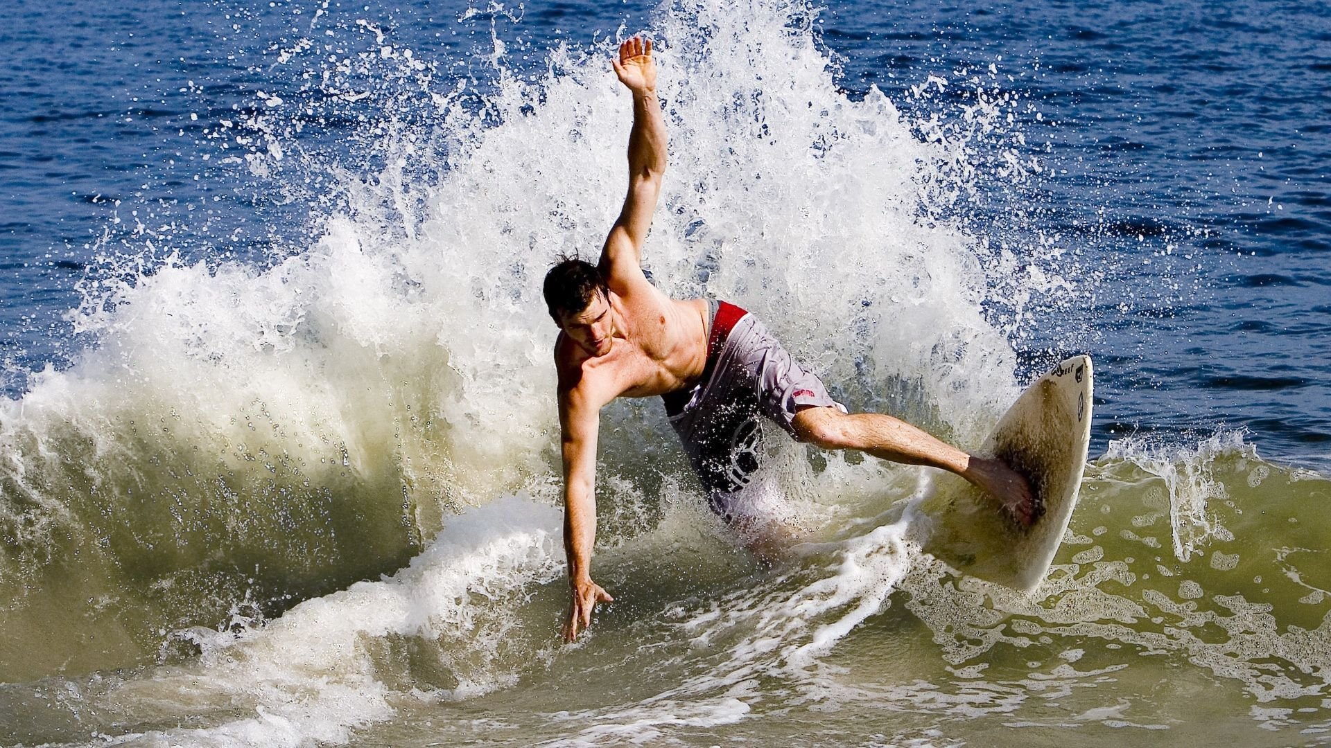 快攻回合是否应当减少传球以节省节奏,快攻的时候老是掉球